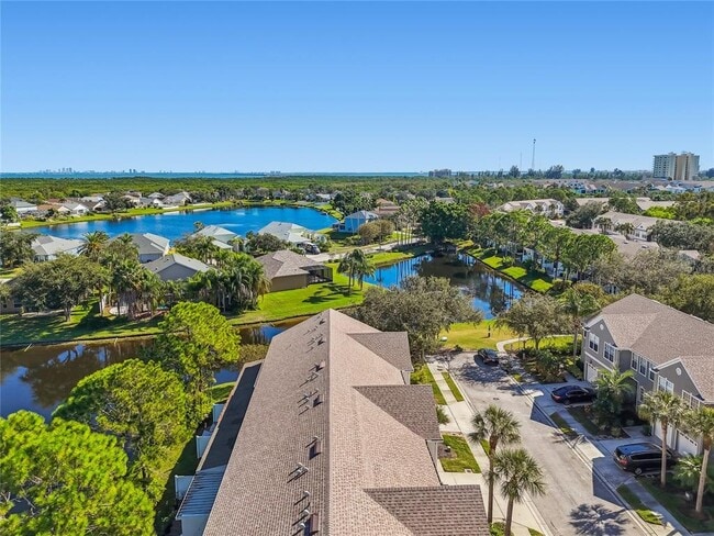 Photo - 571 Shoreham Ct NE