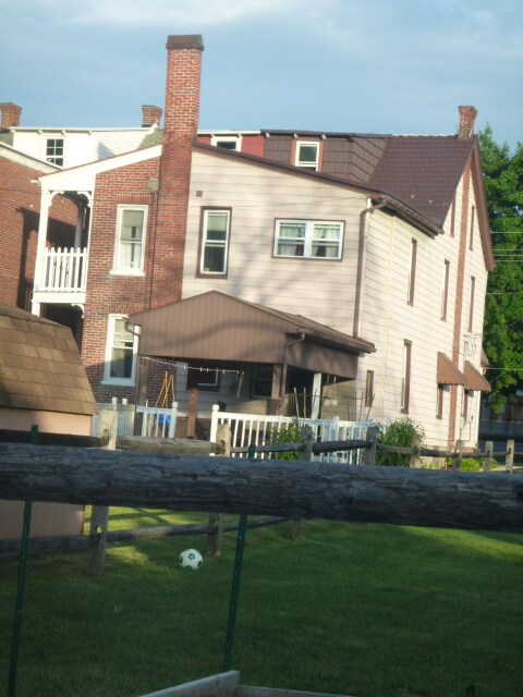 Photo - 129 E Locust St