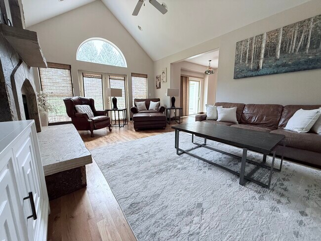 Photo - 271 Black Bear Dr