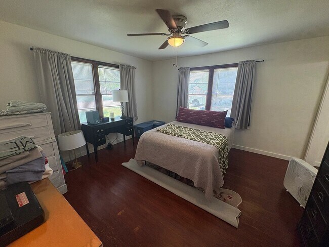 Photo - 512 W Main St