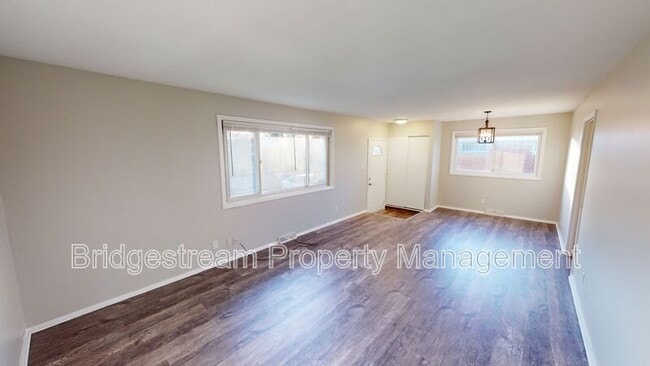 Photo - 217 Whispering Dr