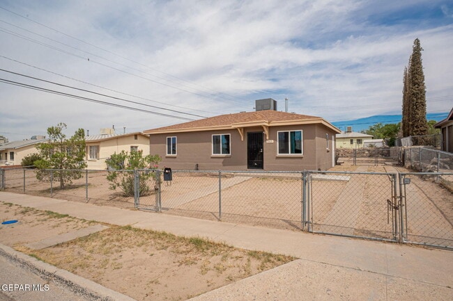 Photo - 7813 Rodeo Ave