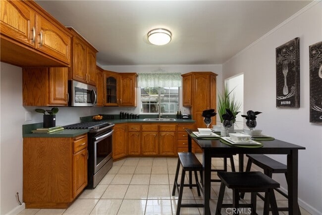 Photo - 5634 Oliva Ave