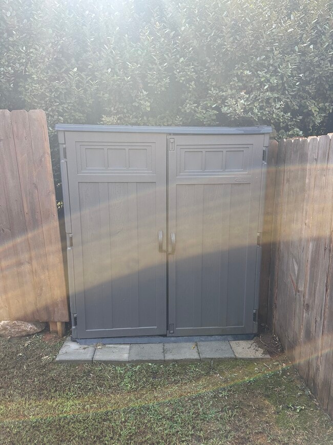 Photo - 141 Singapore Cir