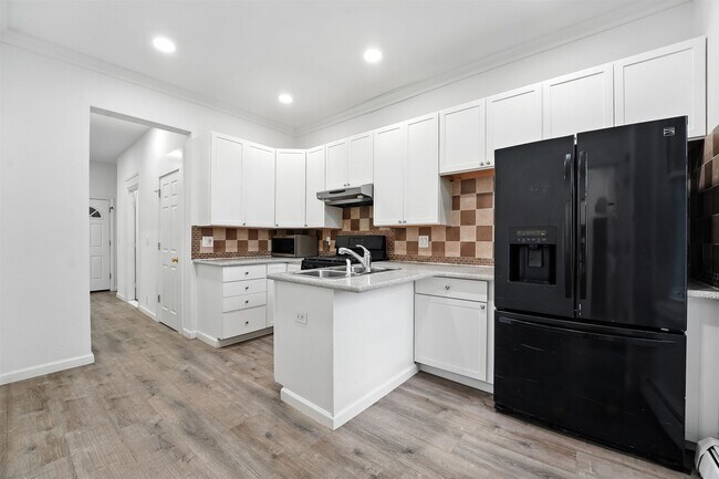 Building Photo - 130 75th St Unit 1 Rental