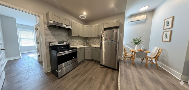 Photo - 1238 W Huntingdon St Unit 2