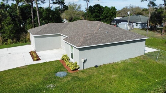Photo - 361 NW Friar St