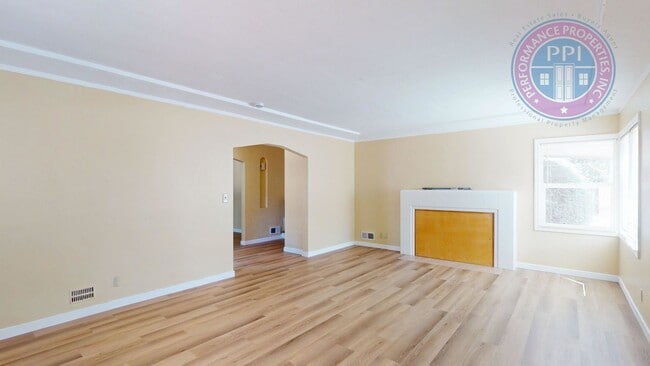 Photo - 4771 N Willamette Blvd