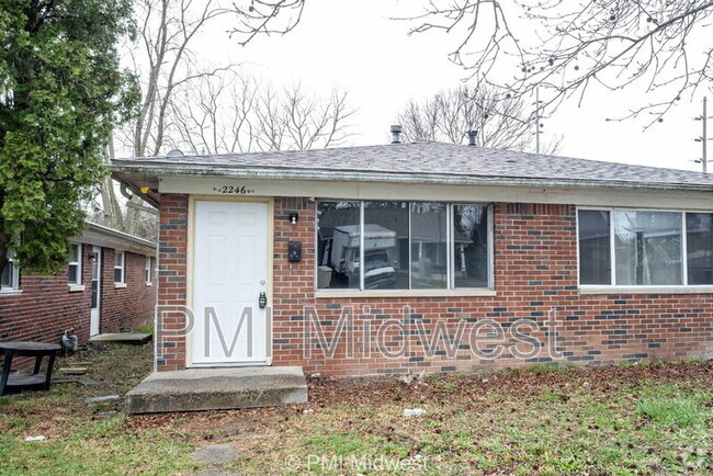 Building Photo - 2246 N Leland Ave Rental