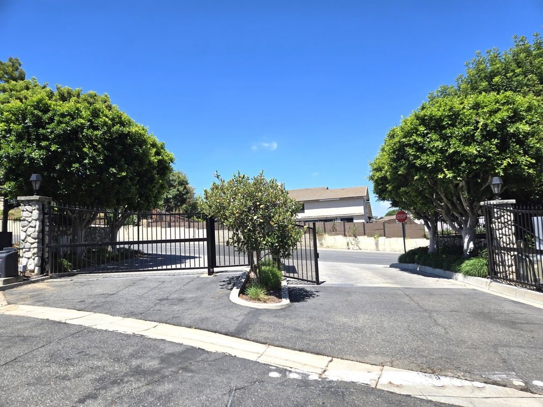 Photo - 1319 S Country Way