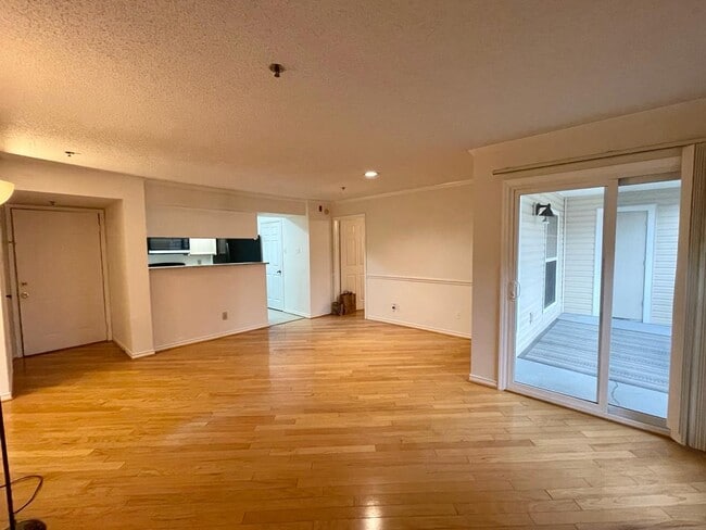 Photo - 1524 Lincoln Way Unit 418