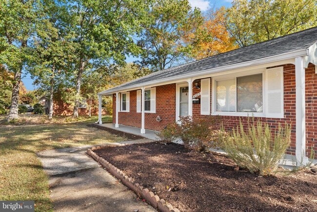 Photo - 4005 Braddock Rd