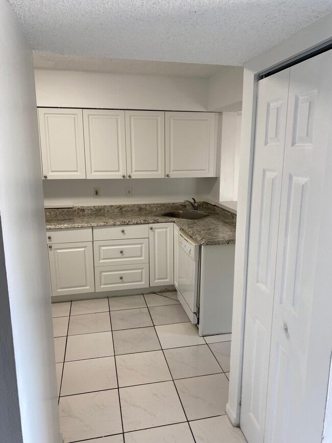 Photo - 11405 NW 35th St