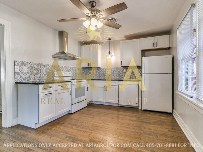 COMING SOON! 2 Bed/2 Bath Duplex Super Clo... - COMING SOON! 2 Bed/2 Bath Duplex Super Clo... Townhome