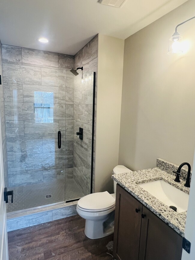 Photo - 103 Portland Blvd