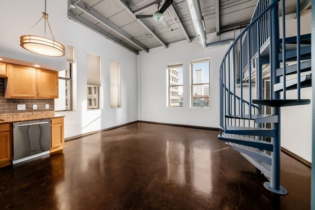 Photo - 110 N 3rd St Unit #711