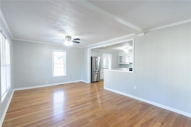 Photo - 4715 S Lee St