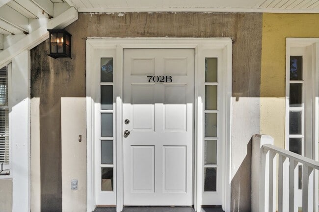 Photo - 702 Tattnall St Unit B
