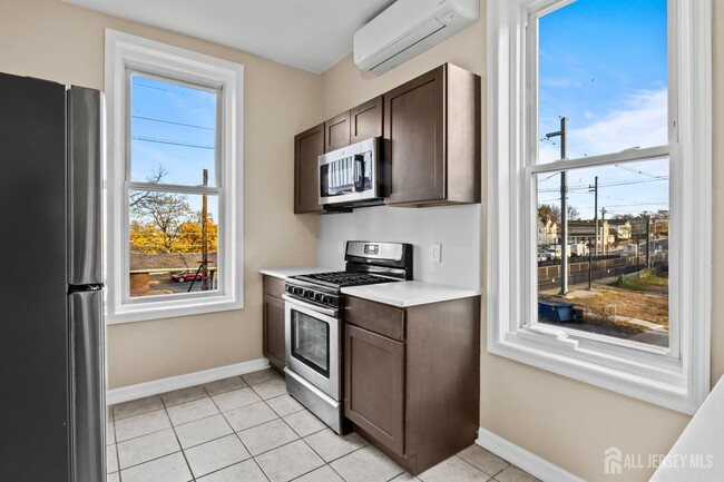 Photo - 109 S Broadway Apartment Unit 201