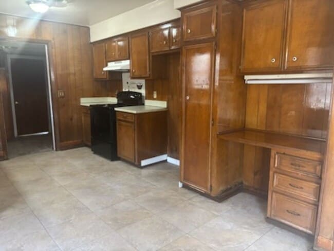 Photo - 5866 Kinder Dr