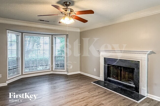 Photo - 2701 Chadwick Ln NW