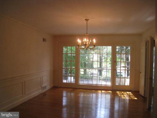 Photo - 11132 Luxmanor Rd