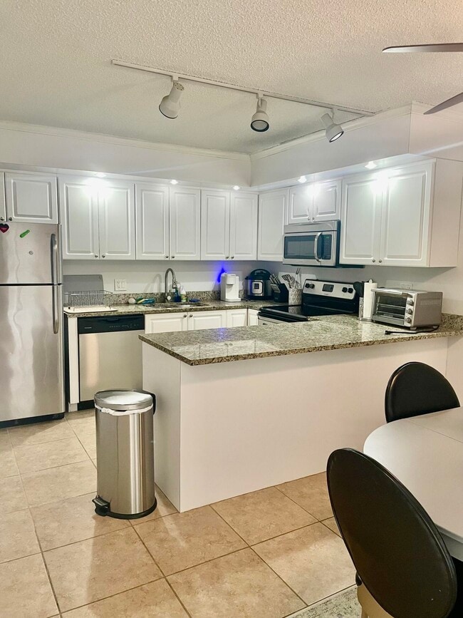 Building Photo - 1605 16th Terrace Rental