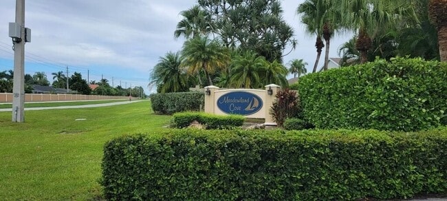 13025 Meadowbreeze Dr