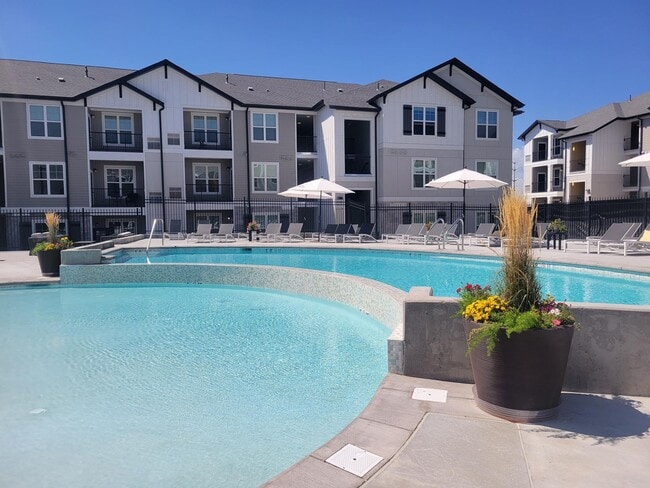 Lark on Woodmen - Lark on Woodmen Apartments