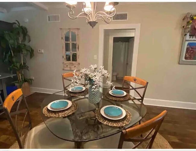 Photo - 404 N Landry Dr