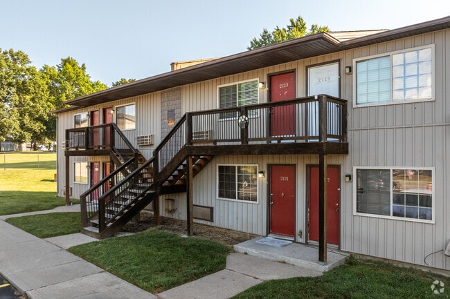 Meadowbrook Apartments