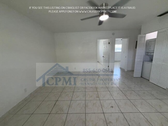 Photo - 497 NW 40th Ct Unit 3