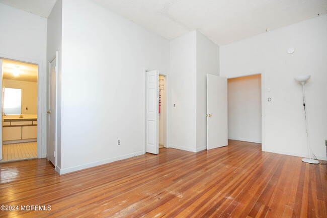 Photo - 321 Sixth Ave Condo Unit 102