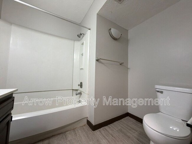 Photo - 2400 R St Unit 3
