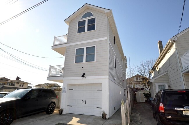 Building Photo - 104 N Dudley Ave Rental