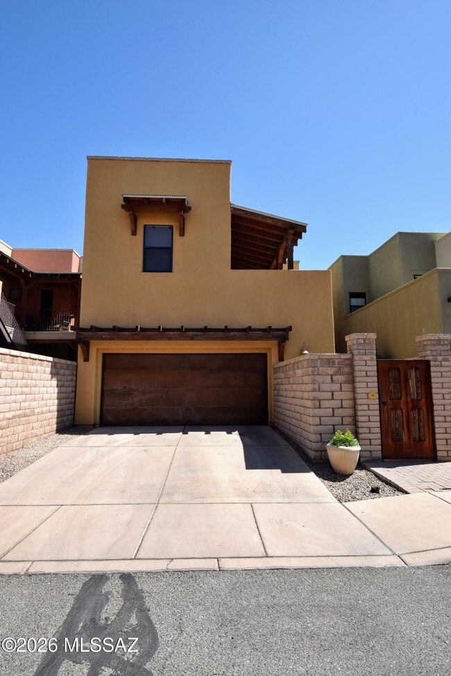 Photo - 334 E Cedarvale Rd