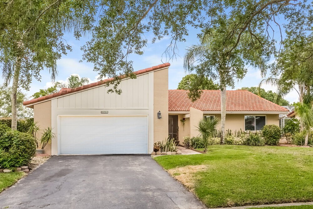 Photo - 8362 Shadow Wood Blvd