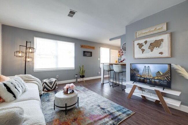 Photo - 1050 N PARKWAY Ave