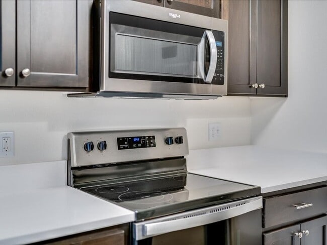 Photo - Barclay Square Apartments