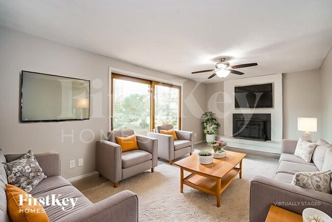 Photo - 815 Mcdonell Dr