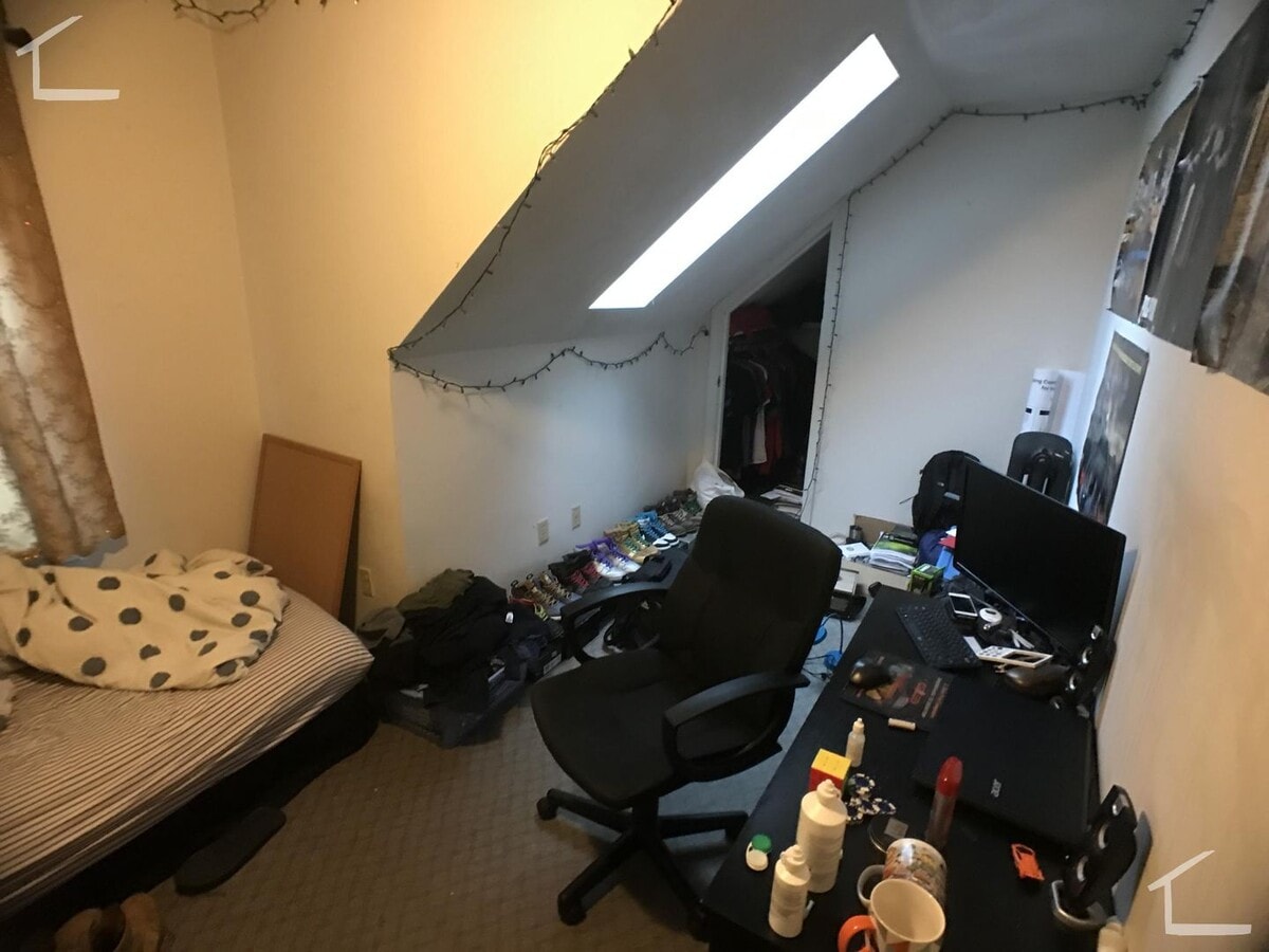 Photo - HUGE 4 bed apartment - Allston - 9/1/26 (0.13 miles to Green Line)