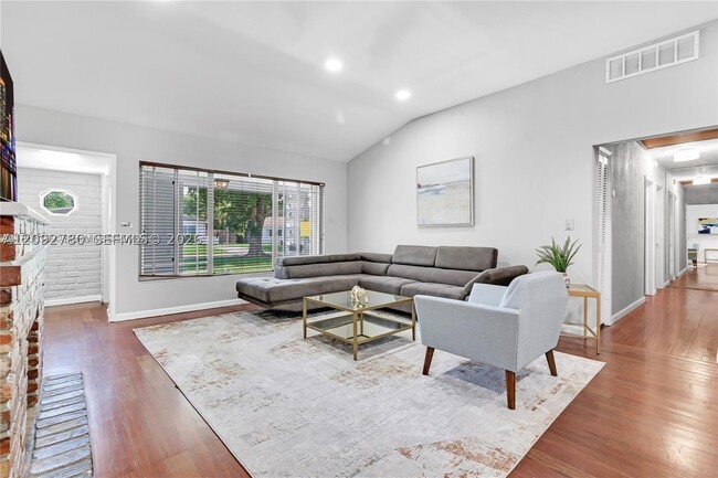 460 NW 88th St