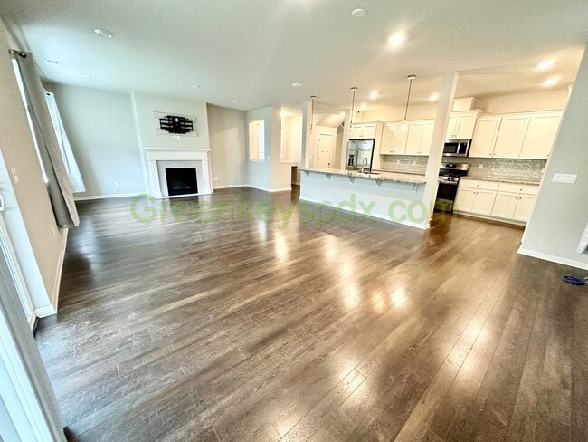 Photo - Amazing 2,306-square-foot house in Wood Village