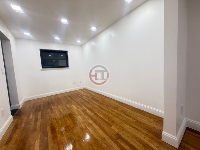 Photo - 237 Davis Ave