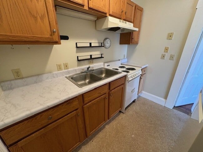 Photo - 166 Church St Unit 1