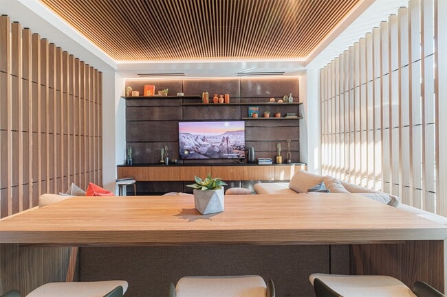 Building Photo - 10505 Deerwood Rd Unit 134