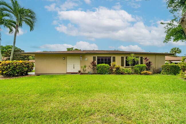 Photo - 1651 Palmland Dr