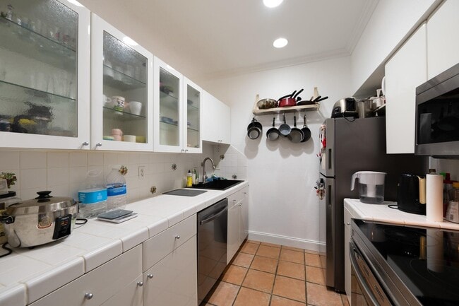 Photo - 8055 Cambridge St Unidad 87