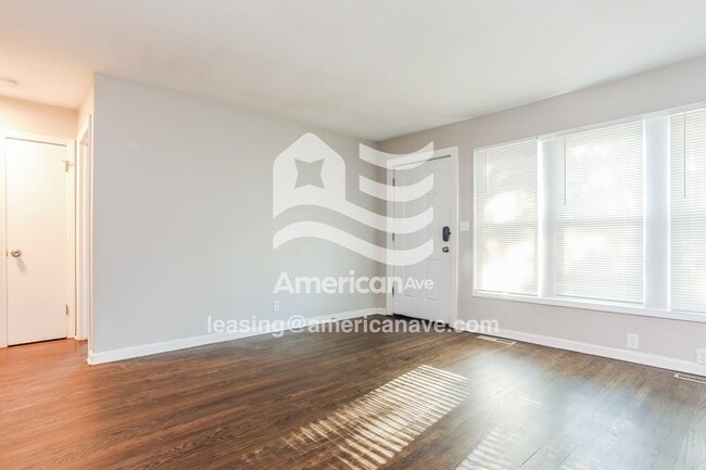 Photo - 6835 Askew Ave