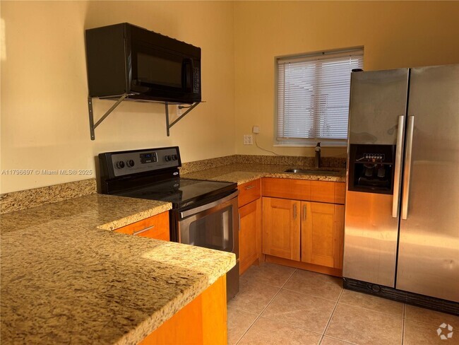Building Photo - 1520 NE 125th St Unit b Rental